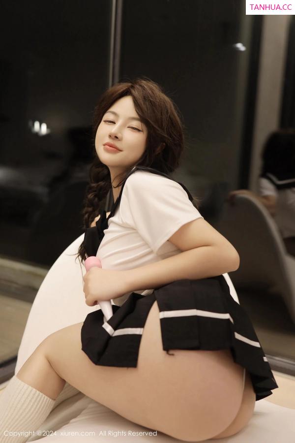   [XiuRen]高清写真图 2024.03.14 No.8229 沈思怡 美臀性感第35张图片